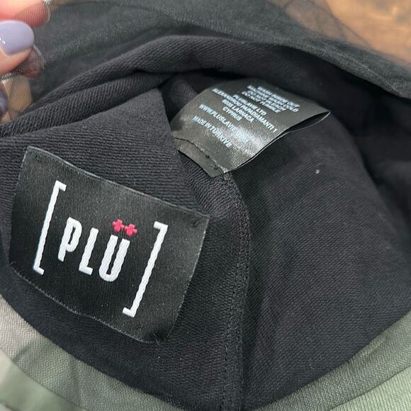 Plu Pluslavie Women's Embellished Cross Tulle Overlay Beanie Hat Black OS - Picture 4 of 10